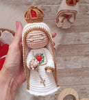 Nossa Senhora de Fátima da Paz Celestial – Amigurumi Sagrado em Crochê | Casa da Promessa